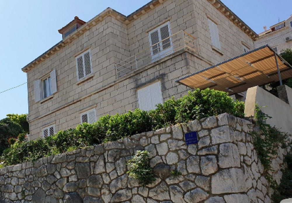 undefined Apartment Take That 2