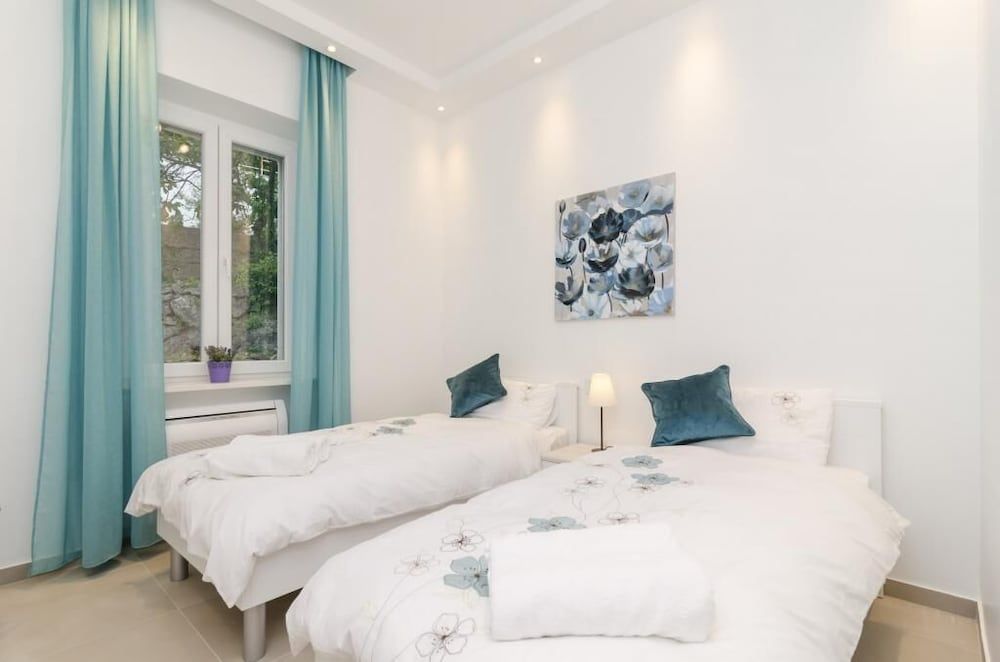 Apartment Take That Apartment (Two Bedroom Apartment with Terrace) 24