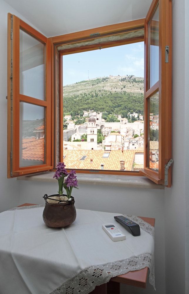 undefined Hortenzia House 2 2