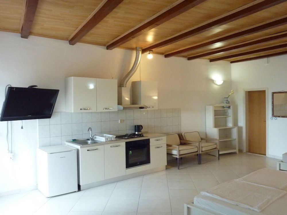 undefined Sun & Sea Apartments 8