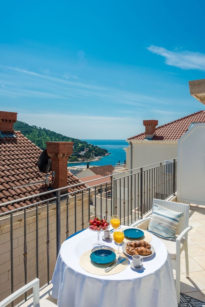 Villa Boro 4 Deluxe Apartment, Partial Sea View 2