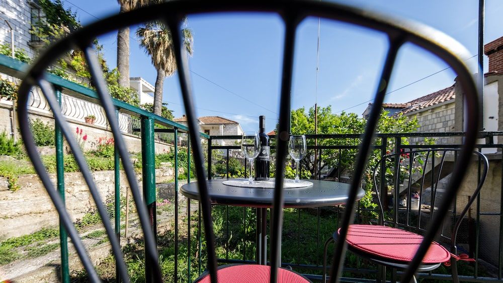 undefined Ivano's studio apartments 3