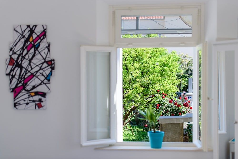 undefined Ivano's studio apartments 2