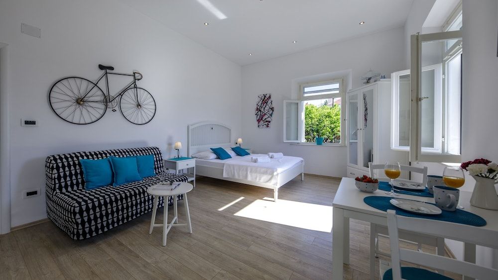 Ivano's studio apartments Comfort Studio, 1 Double Bed, Balcony 11