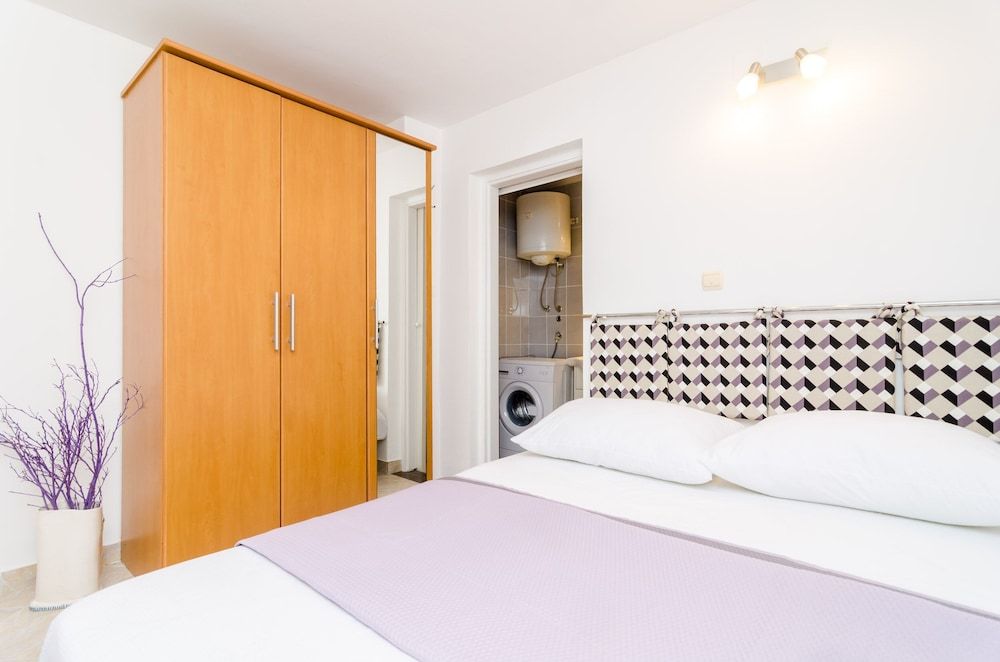 undefined Maraština Suites 9