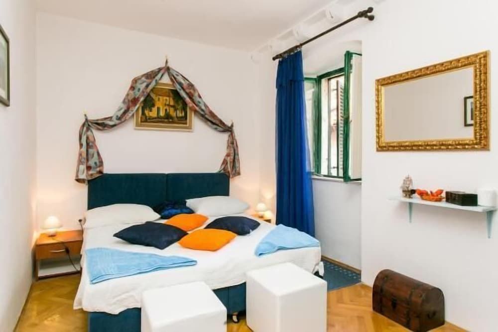 Blue Symphony Apartment Apartment (Three Bedroom Apartment) 7