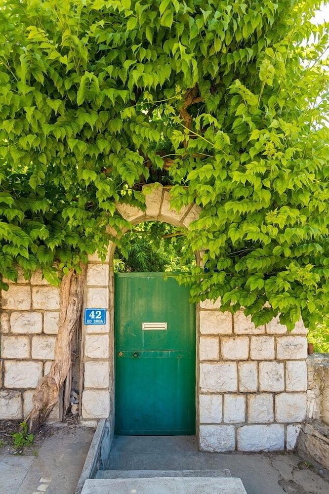 undefined Apartments Marin