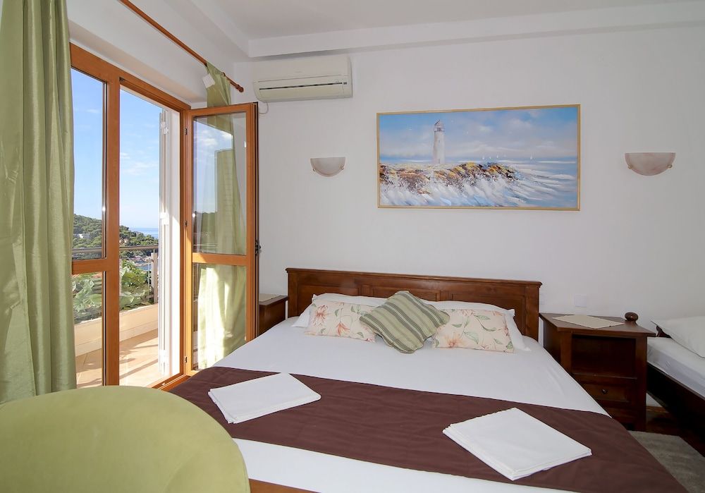 undefined Apartments Petra 5