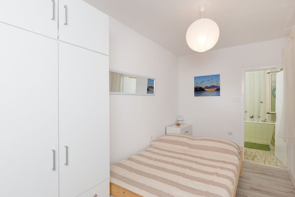 undefined Izvijačica Suite 8