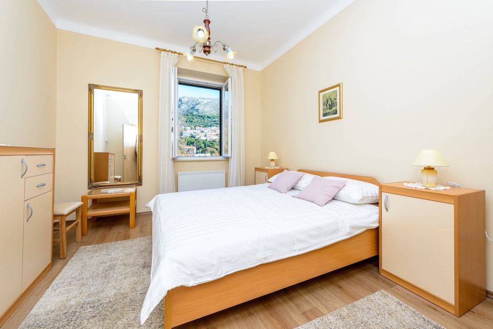 undefined Kike's Apartment 10