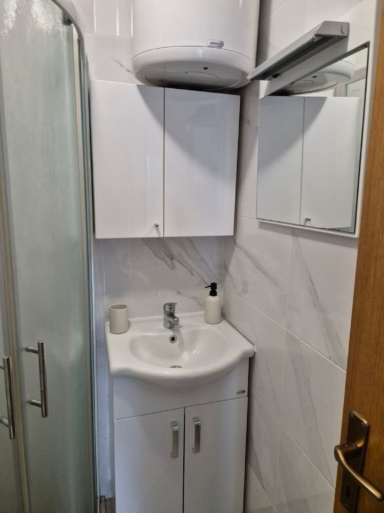 Apartments Matea Apartment (One-Bedroom Apartment with View) 11