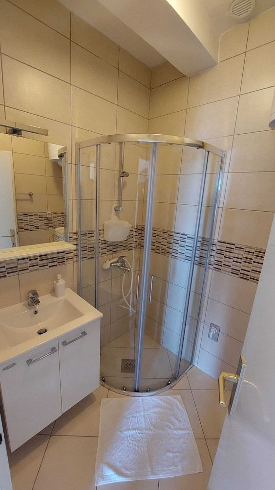 Apartments Matea Apartment (Two-Bedroom Apartment with Balcony) 17