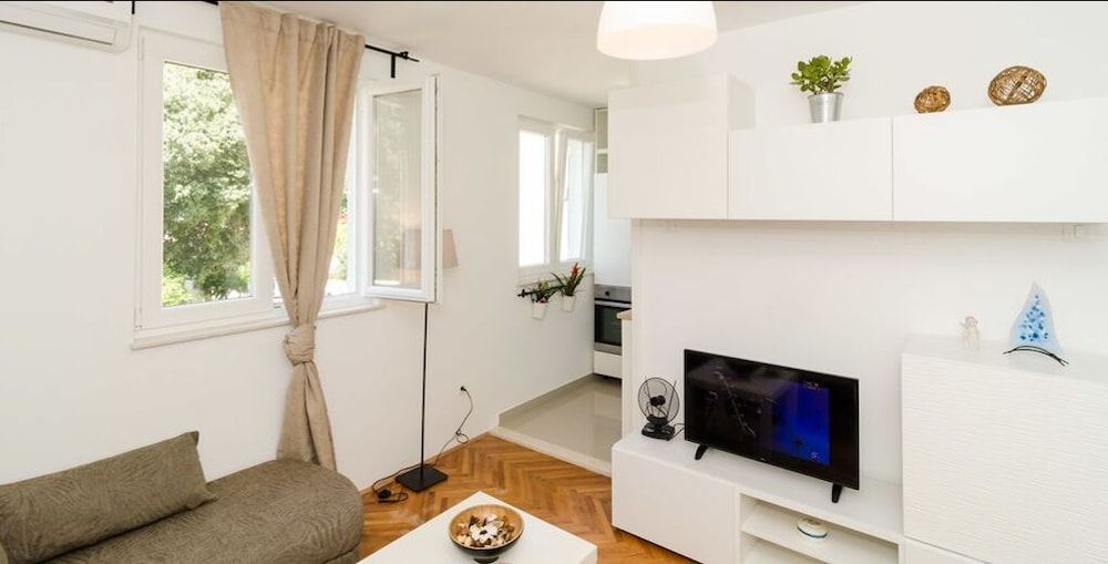 undefined Nives Central Lodge 6