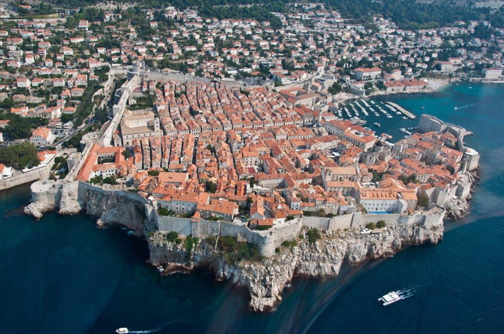 undefined All House - House With Garden 3