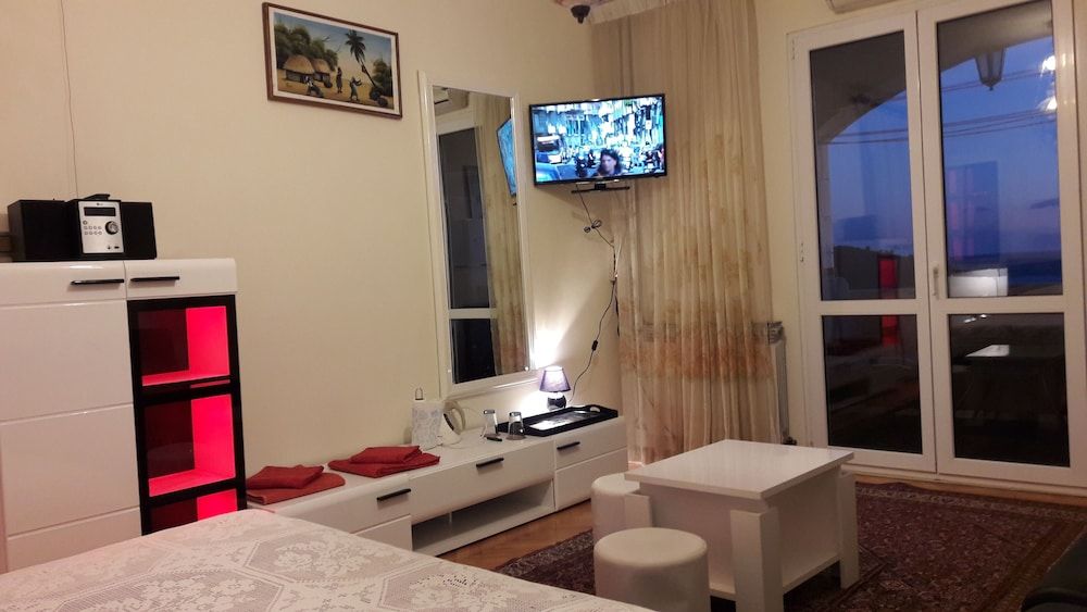 All House - House With Garden House, 1 Bedroom, Balcony, City View 22