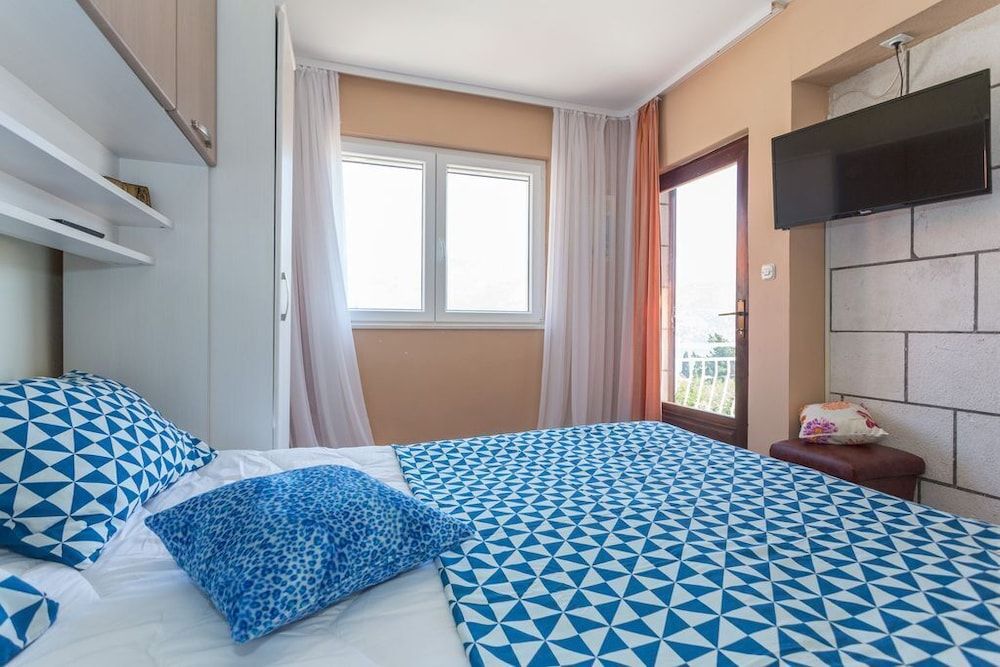 undefined Romantic apartment for 2 with pool 5