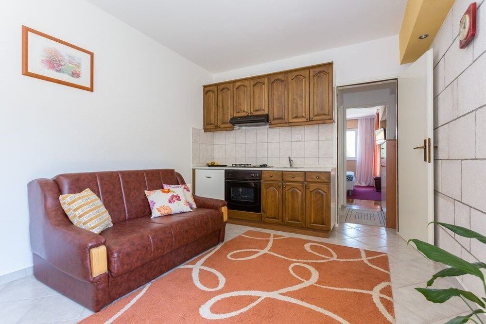 undefined Romantic apartment for 2 with pool 7