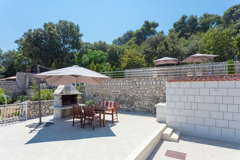 undefined Romantic apartment for 2 with pool 2