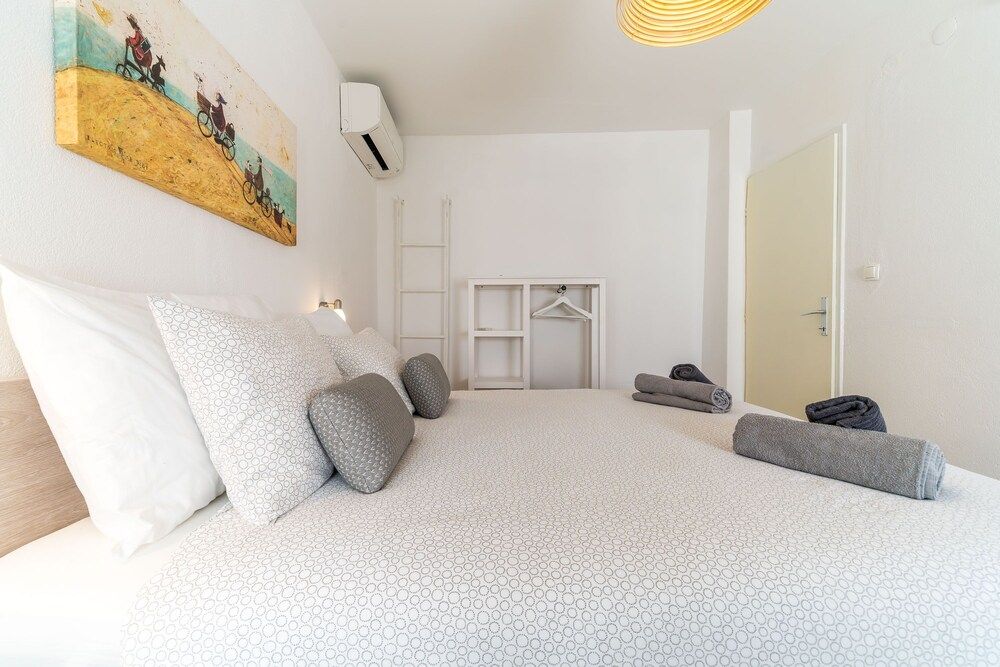 undefined Apartment Mo-mo 6