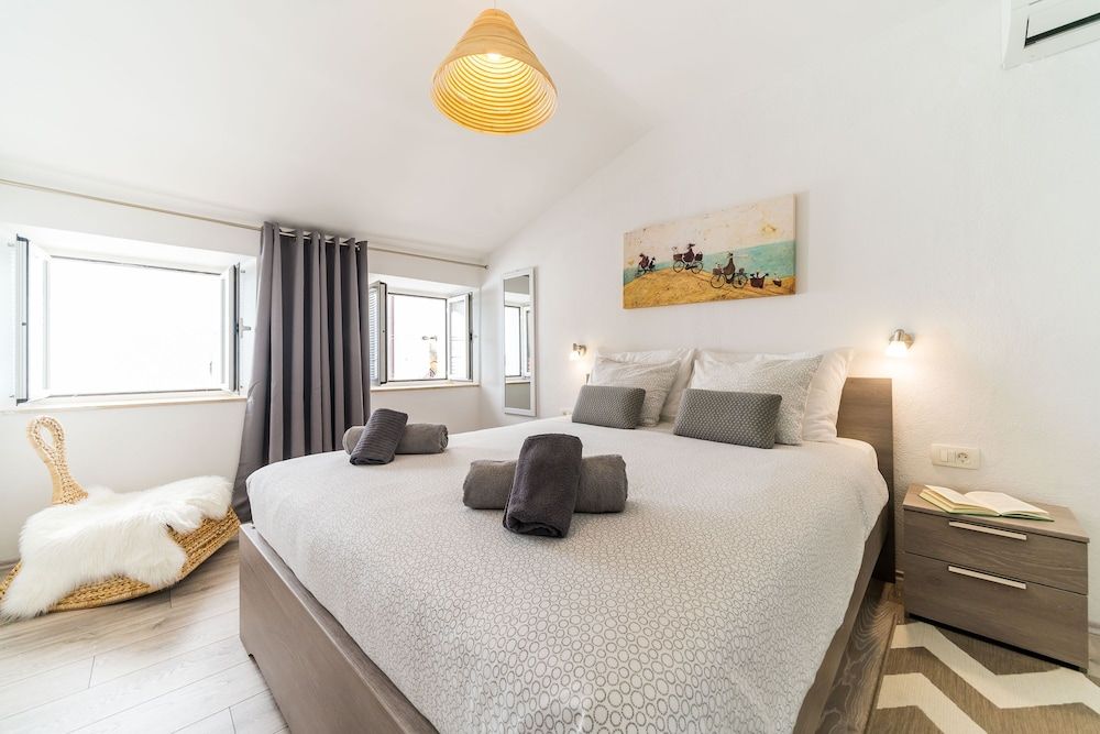 undefined Apartment Mo-mo