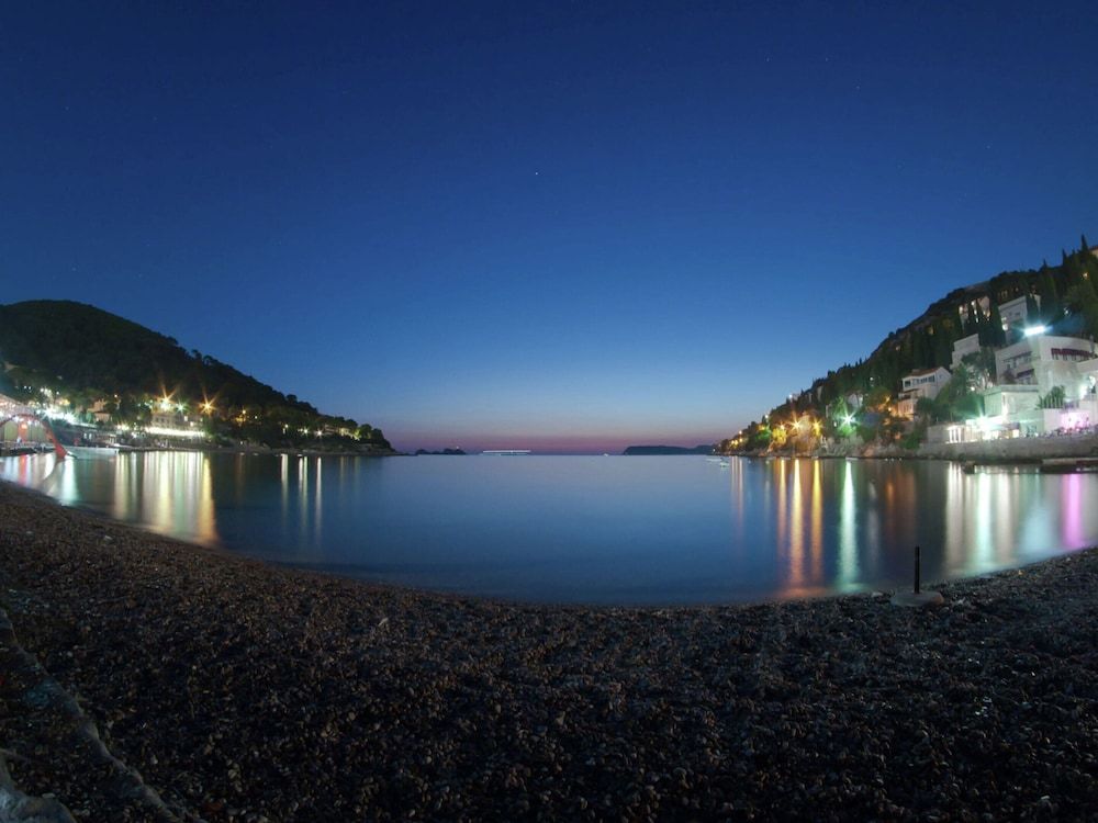 Luxury Apartment With Private Balcony in Quiet Area Apartment 9