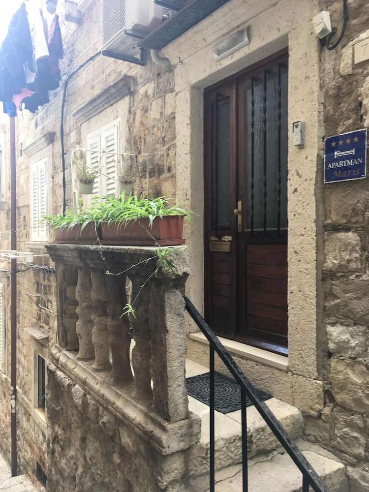 undefined Apartment Maris