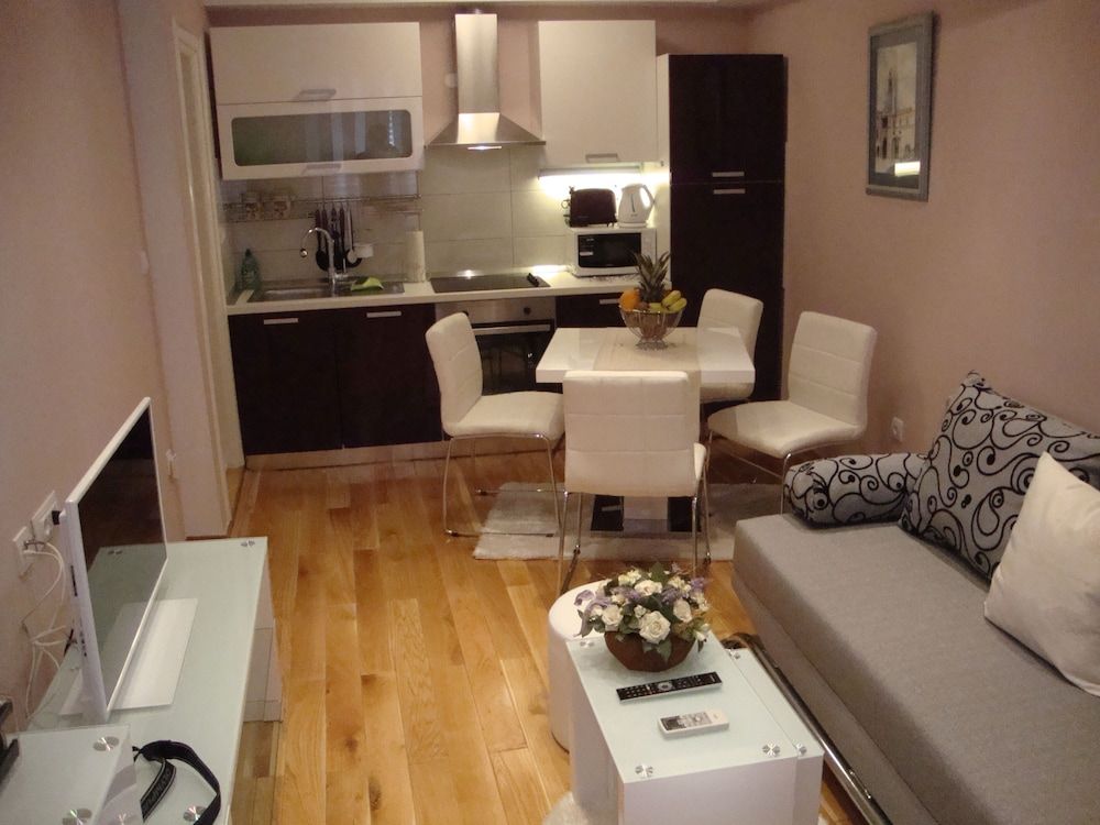 undefined Apartment Maris 5