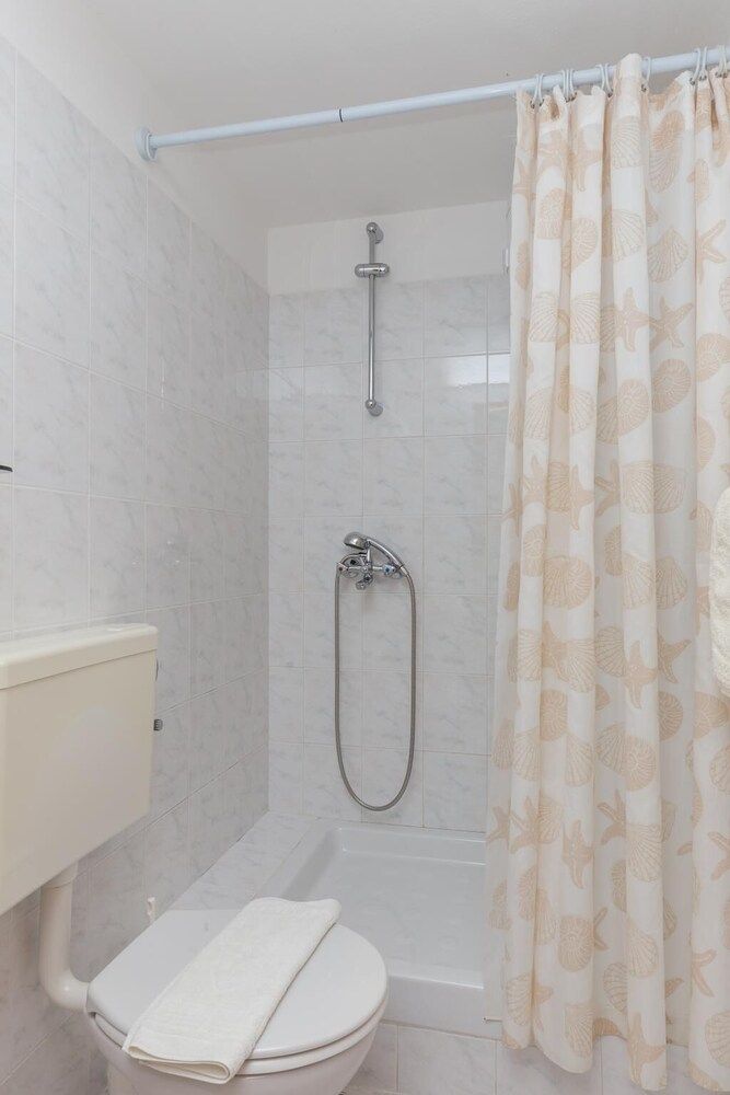 Apartments Miskovic Apartment (1 Bedroom apt, balcony, sea view) 9