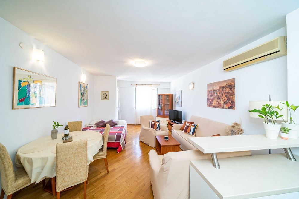 Down Town Apartments Apartment (One Bedroom Apartment) 11