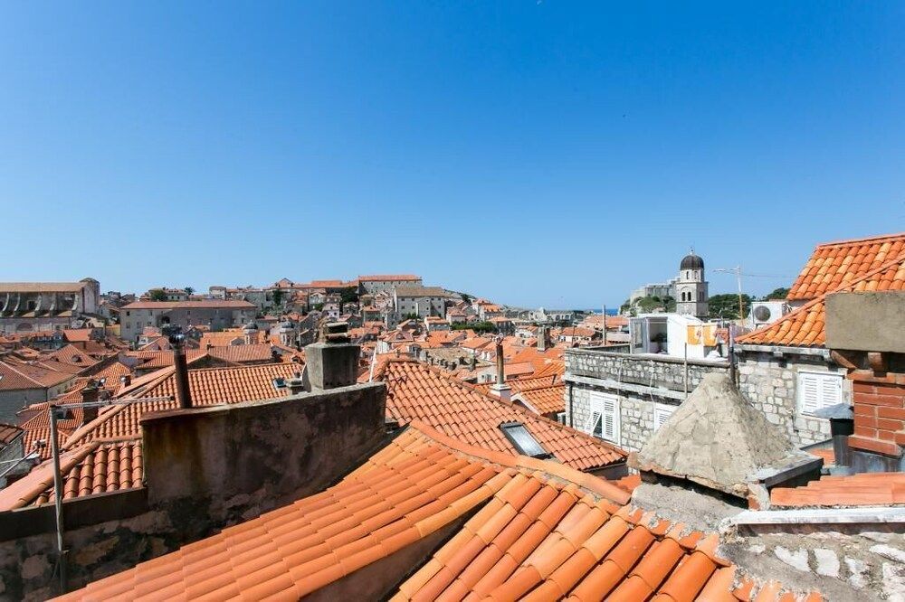 undefined Apartment Sun 10