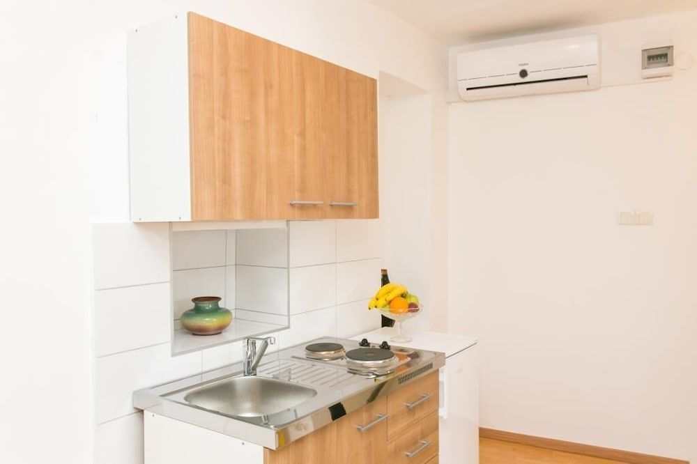 undefined Apartment Sun 5