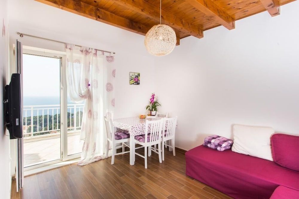 GH Old Town View Apartment (One Bedroom Apartment 2) 5