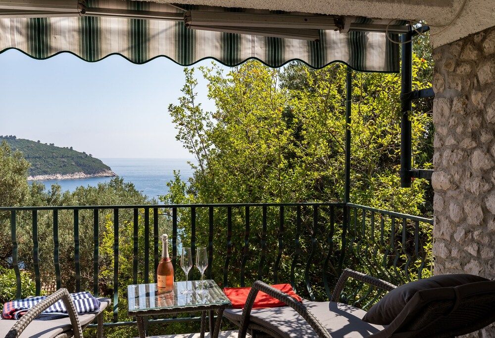 undefined Apartment Dubo