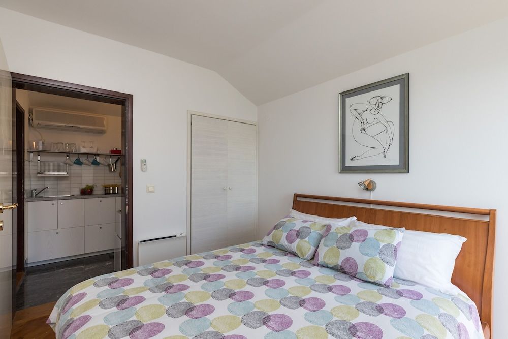 undefined Apartment Dubo 4