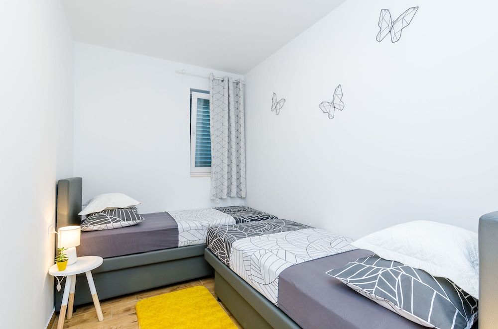 undefined Apartment Moon River 7