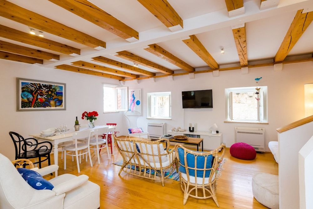 undefined Apartment Domino 18 10