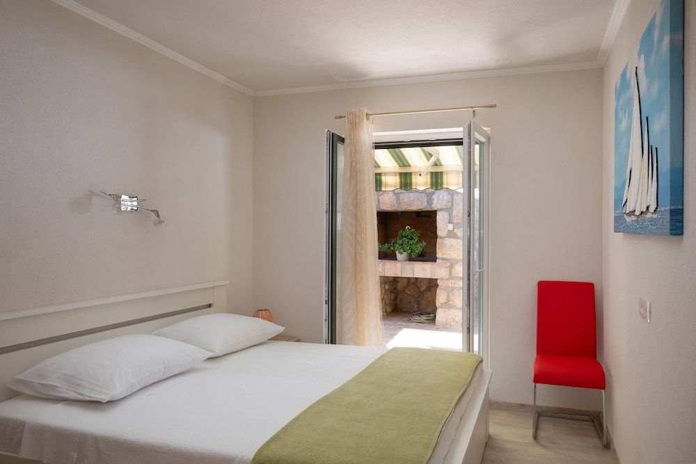 Apartment Pod Nespolom Apartment (One Bedroom Apartment with Terrace) 2