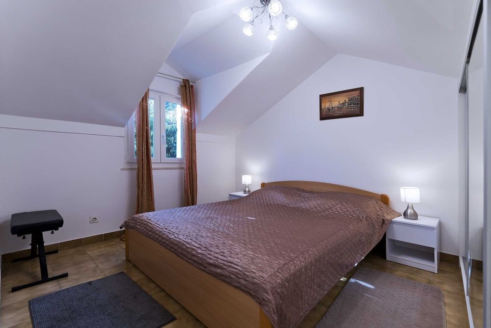 undefined Apartment Niki