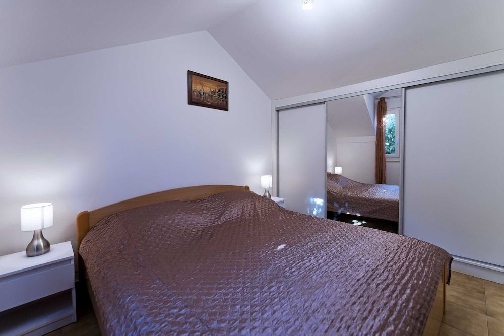 undefined Apartment Niki 6