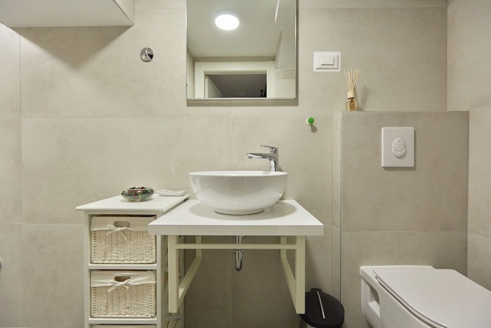 Holiday Home Festina Lente House (3 Bedroom HH with Garden and Sea View) 15