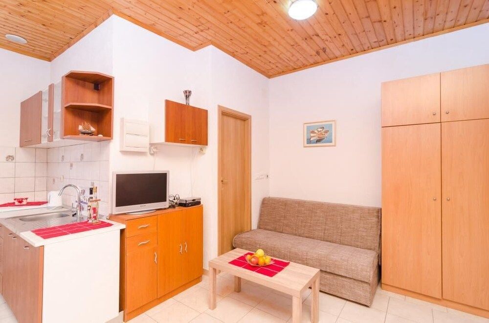 Apartments Grga Studio (Studio Apartment with Balcony and Cit) 5