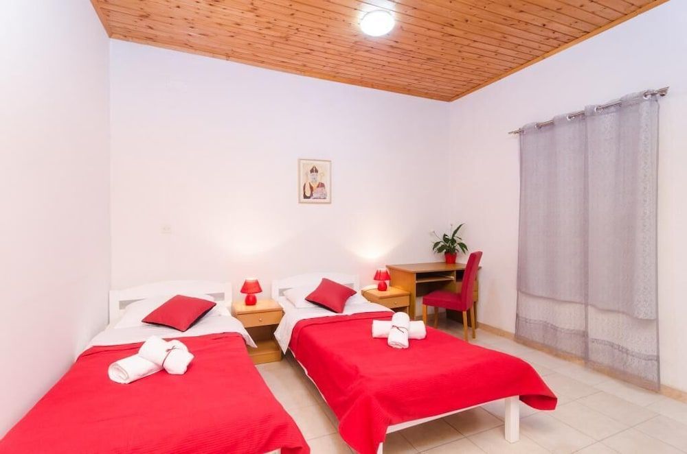 undefined Apartments Grga 2