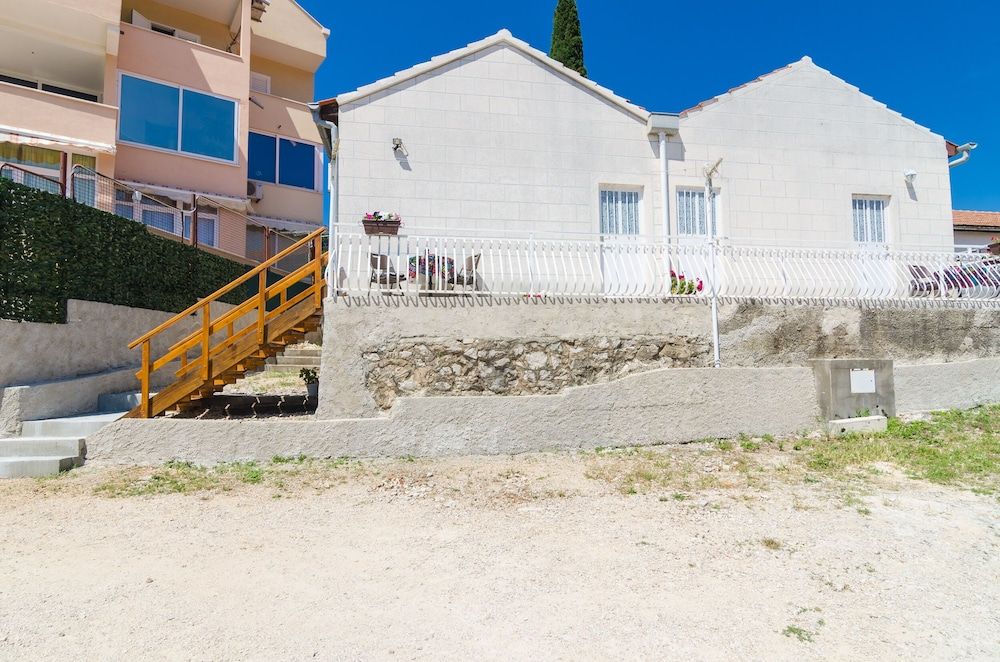 undefined Apartments Grga 5