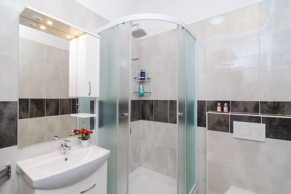 Apartments Grga Studio (Studio Apartment with Balcony and Cit) 3