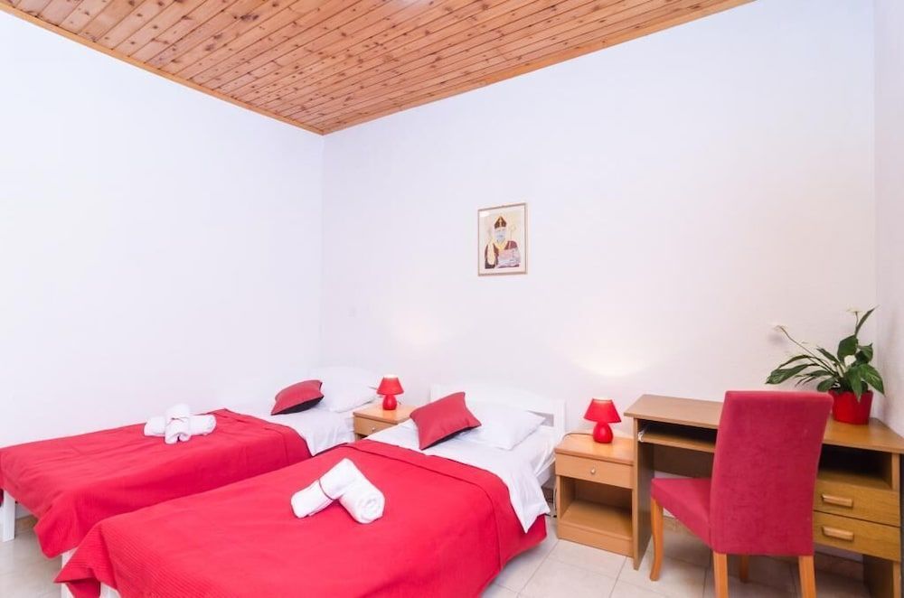 Apartments Grga Studio (Studio Apartment with Balcony and Cit) 2