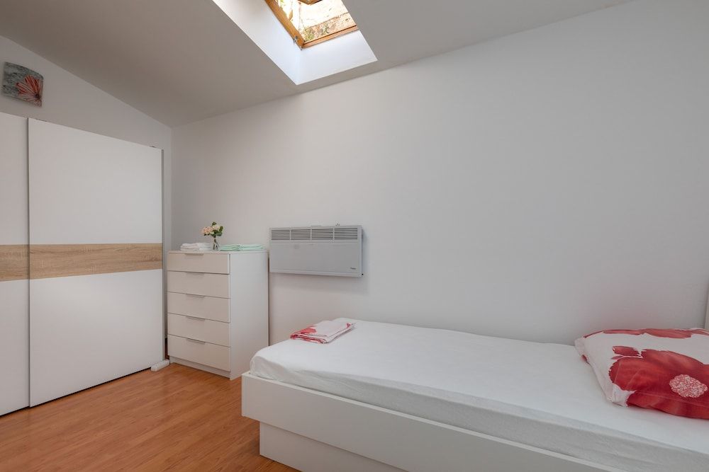 undefined Apartment L&L 5