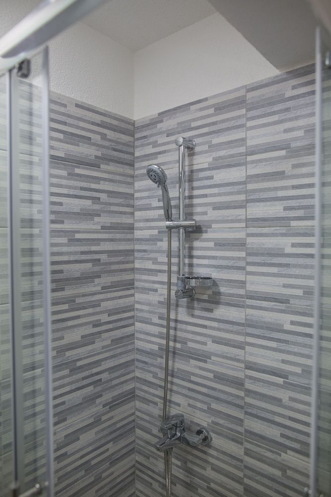 Serious Job Apartment Apartment (One Bedroom Apt ,Shared Terrace) 15