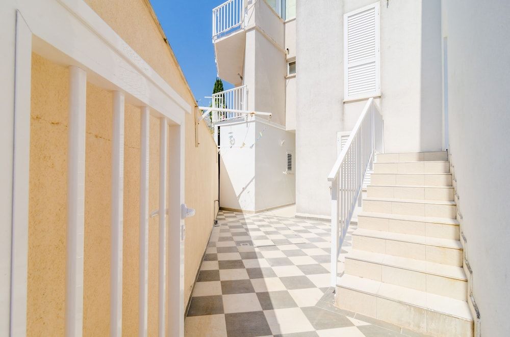 undefined Apartment Riki 2