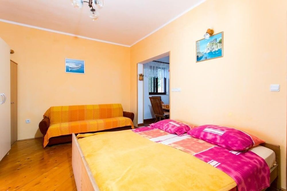 undefined Apartments Neve 9