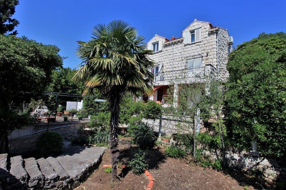 undefined Apartman Laura Zaton 2